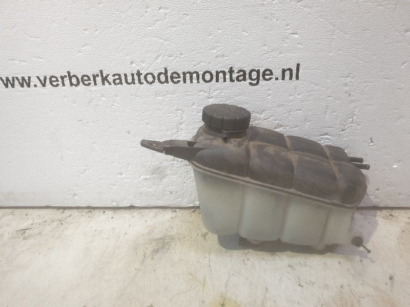 KOELVLOEISTOF RESERVOIR S (W220) (220 500 00 49), Auto-onderdelen, Gebruikt, Mercedes-Benz, Dialog.mb@mercedes-benz.com, Mercedes-Benz AG