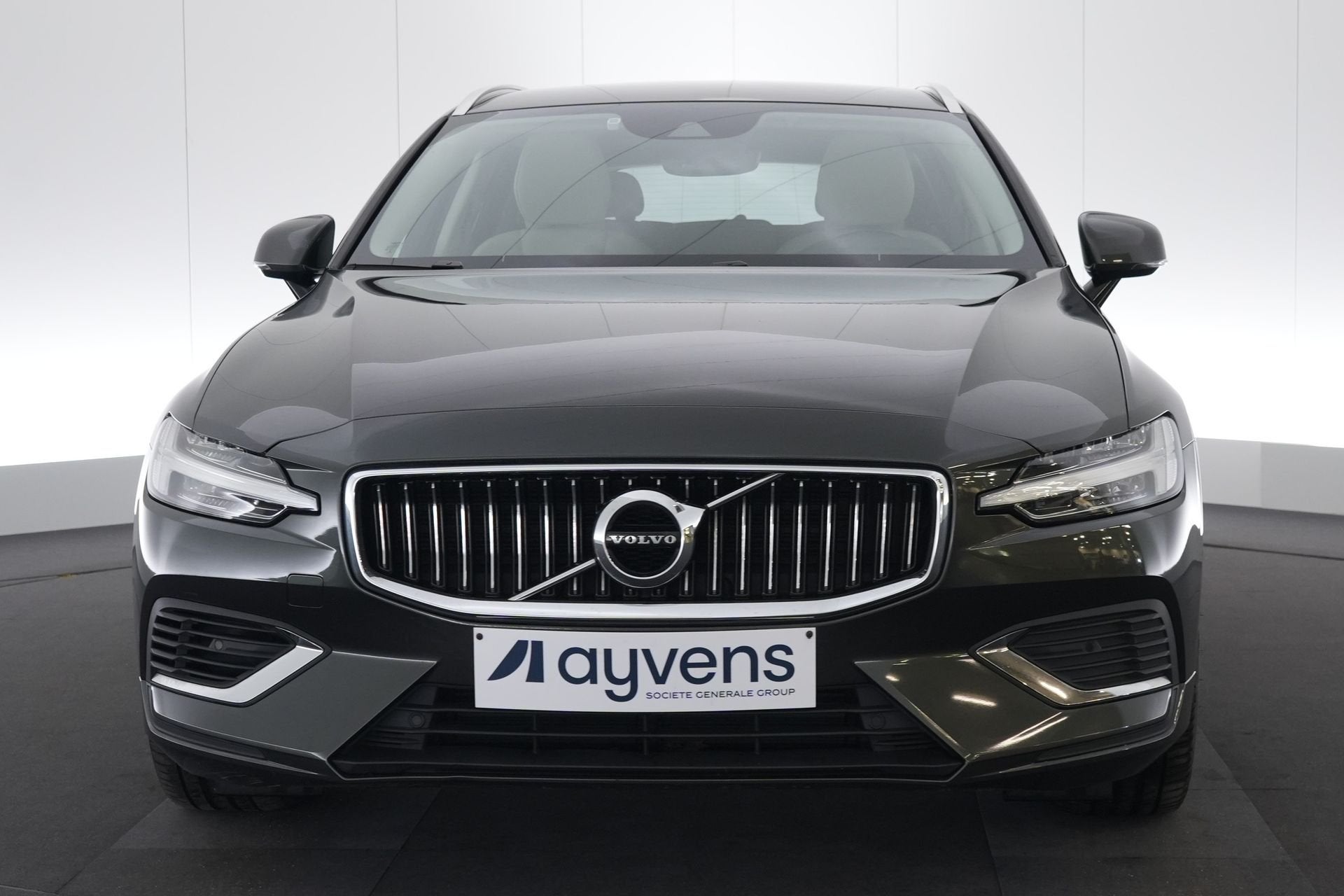 (2AKQ722) VOLVO V60 - 2018, Cuir, Argent ou Gris, Achat, Euro 6