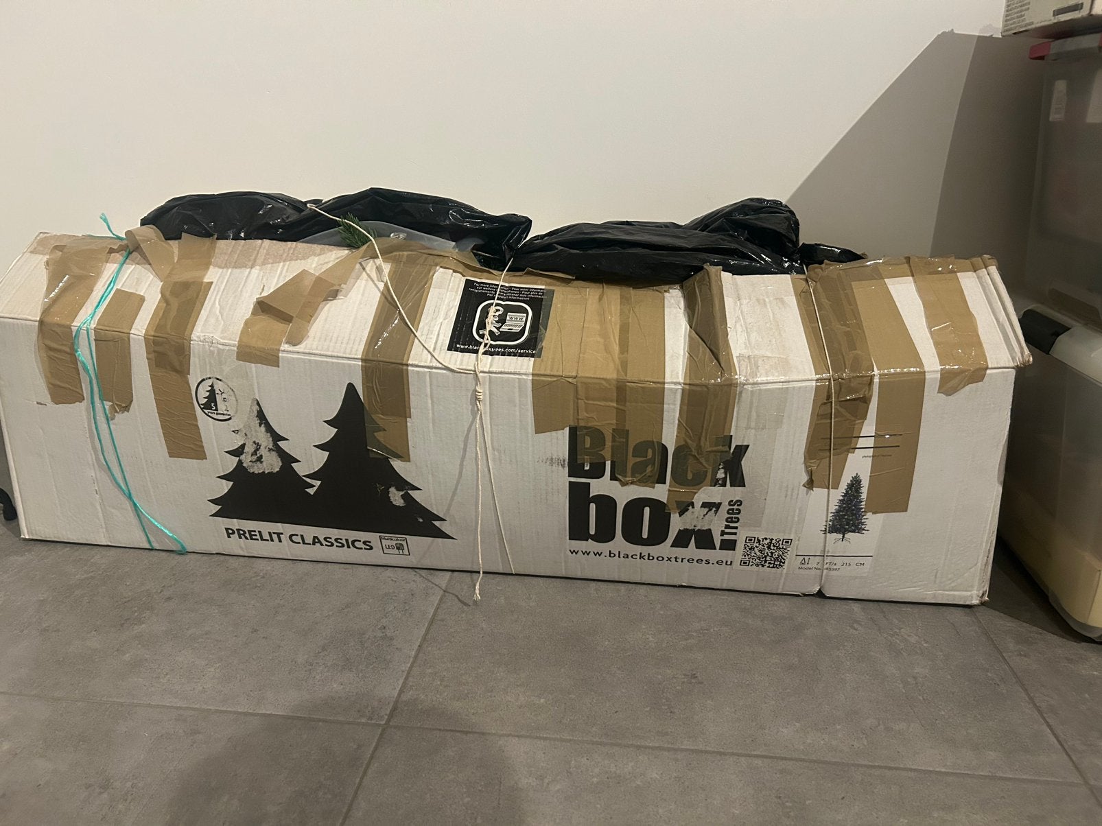 Kerstboom Black Box met verlichting en decoratie, Ophalen, Zo goed als nieuw