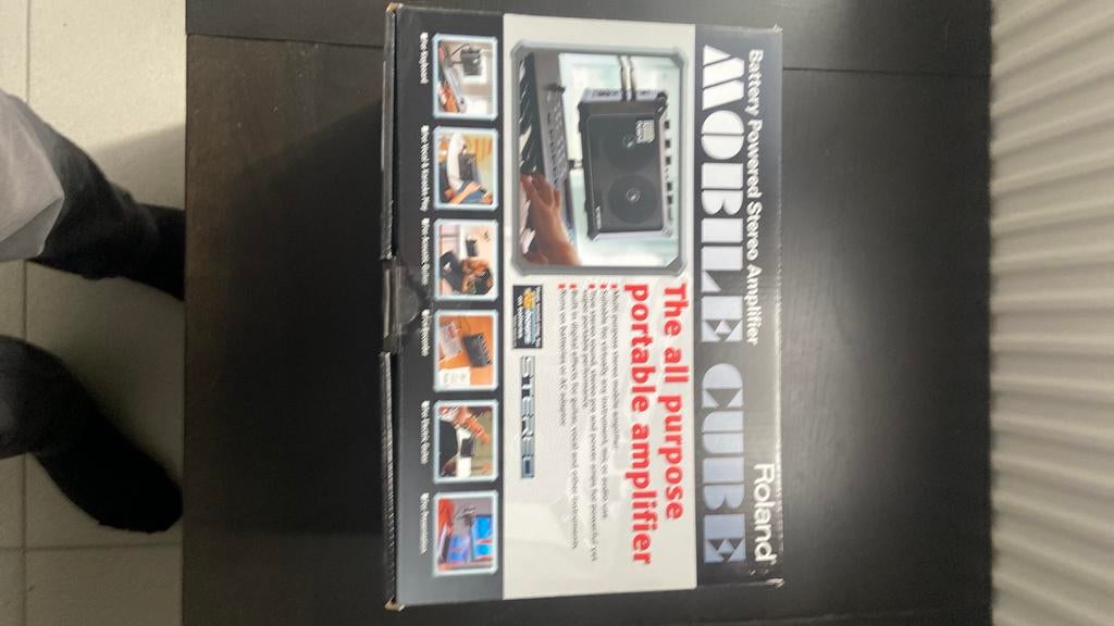 Roland mobile cube, Games en Spelcomputers, Spelcomputers | Sony PlayStation 2, Ophalen, Zo goed als nieuw, Zwart, Met 3 controllers of meer