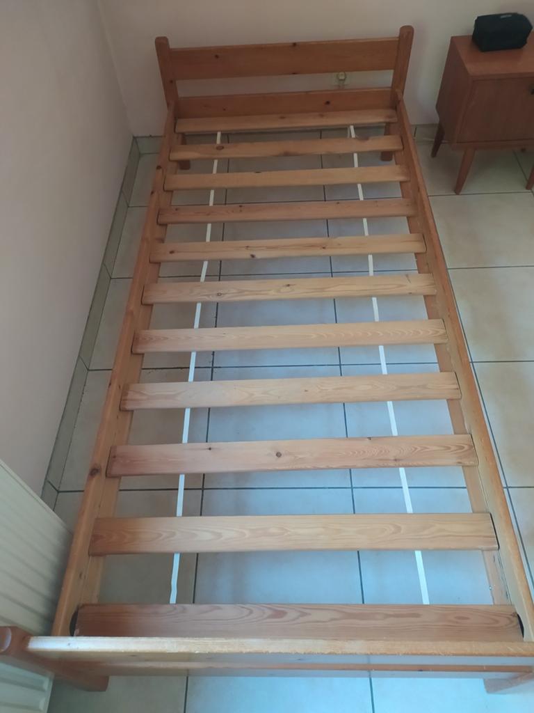 Lit en pin massif 1 personne avec sommier, Maison & Meubles, Enlèvement