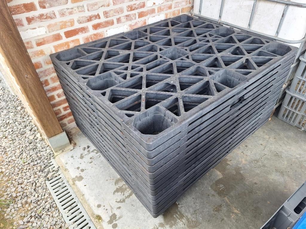 Palettes en plastique, Articles professionnels, Enlèvement