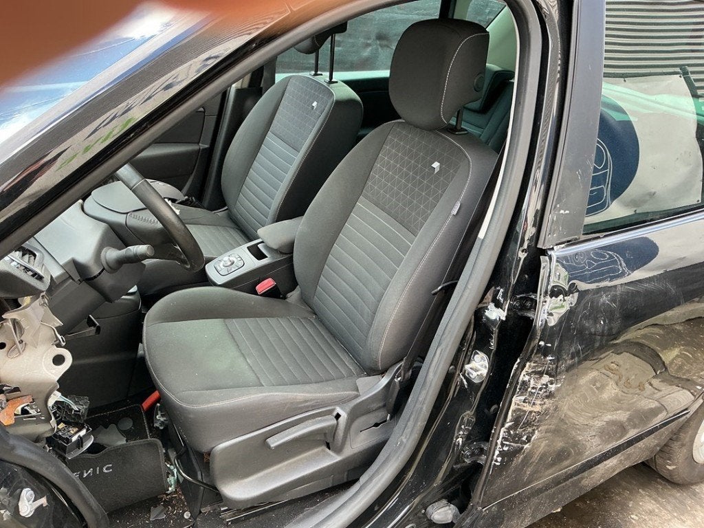INTERIEUR Renault Scénic III (JZ) (01-2009/09-2016), Gebruikt, Renault, Peter-Huppertz-Straße 5
51063  Köln, DE, Dialog.deutschland@renault.de