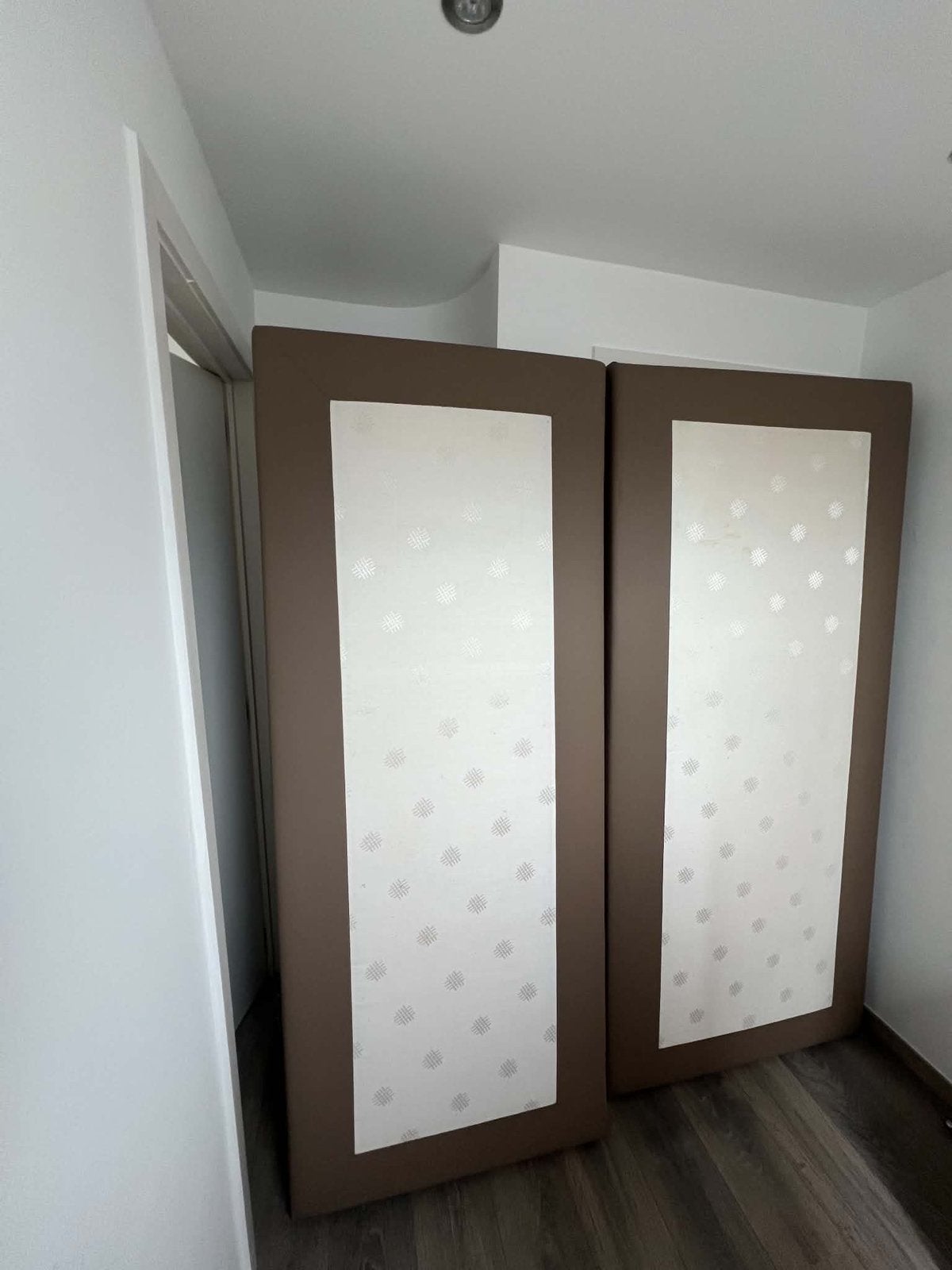 2 boxsprings te koop, Huis en Inrichting, Ophalen, 90 cm, Eenpersoons, Zo goed als nieuw