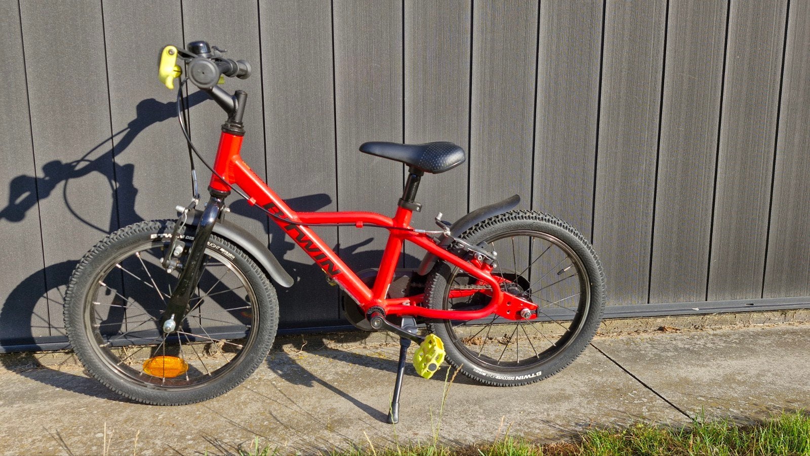 kinderfiets 16" 4-6 jaar Btwin Aluminium, Fietsen en Brommers, Fietsen | Kinderfietsjes, Ophalen, Zo goed als nieuw, Velgrem, 16 tot 20 inch
