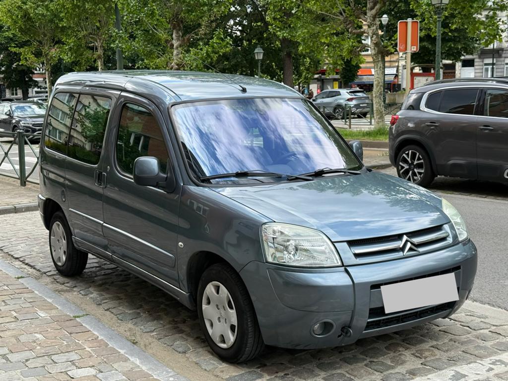 Citroen Berlingo 1.6 HDI 2007 Airco 240.000 KM, Voorwielaandrijving, Monovolume, Zwart, Alcantara