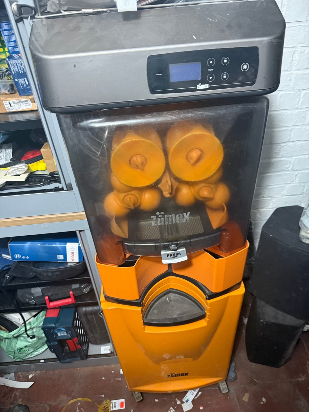 Presse-agrumes automatique ZUMEX, Electroménager, Enlèvement, Comme neuf