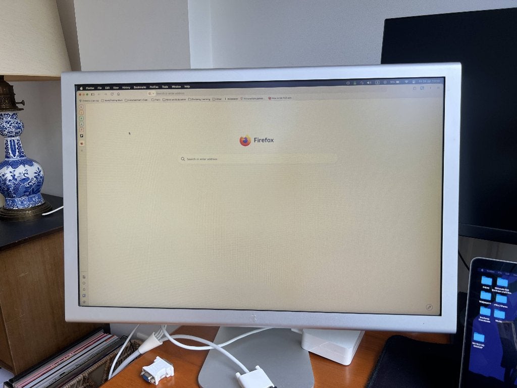 Apple Cinema HD Display 23" LET OP, Computers en Software, Monitoren, Ophalen, Gebruikt, Kantelbaar, Full HD