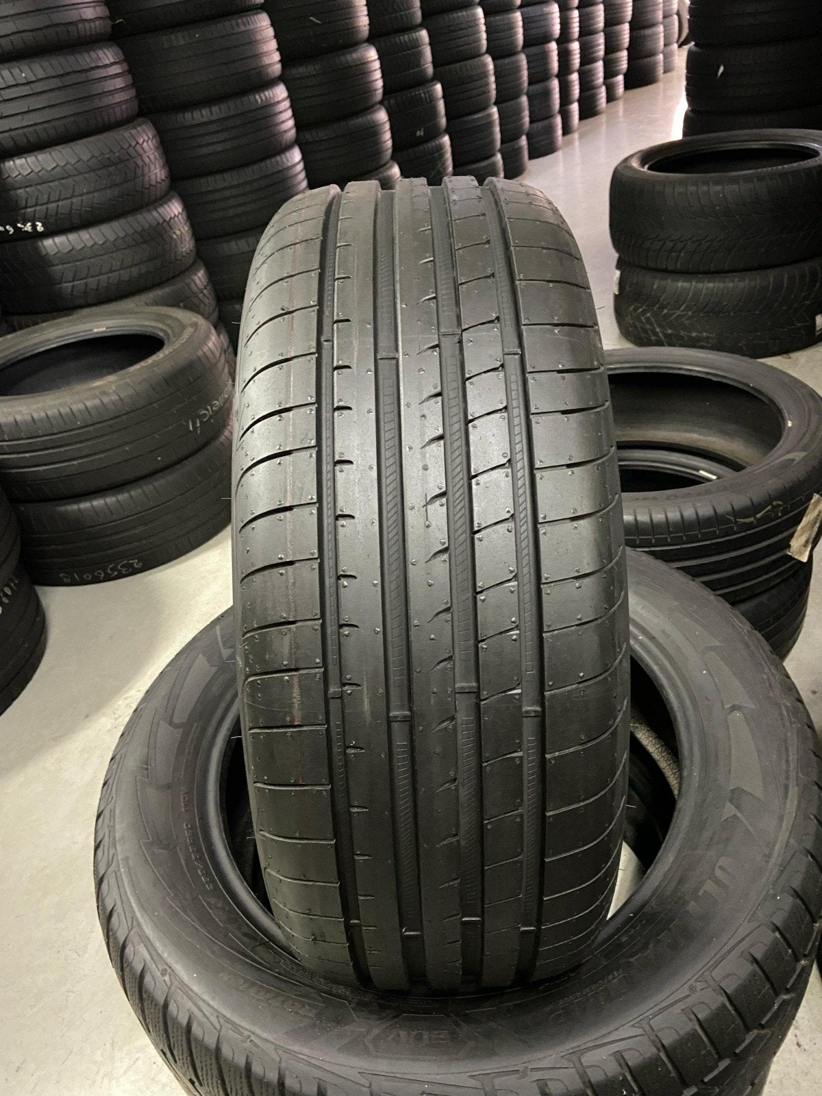 21550r19 215 50 r19 215/50/19 goodyear Nouveau avec montage, Enlèvement ou Envoi