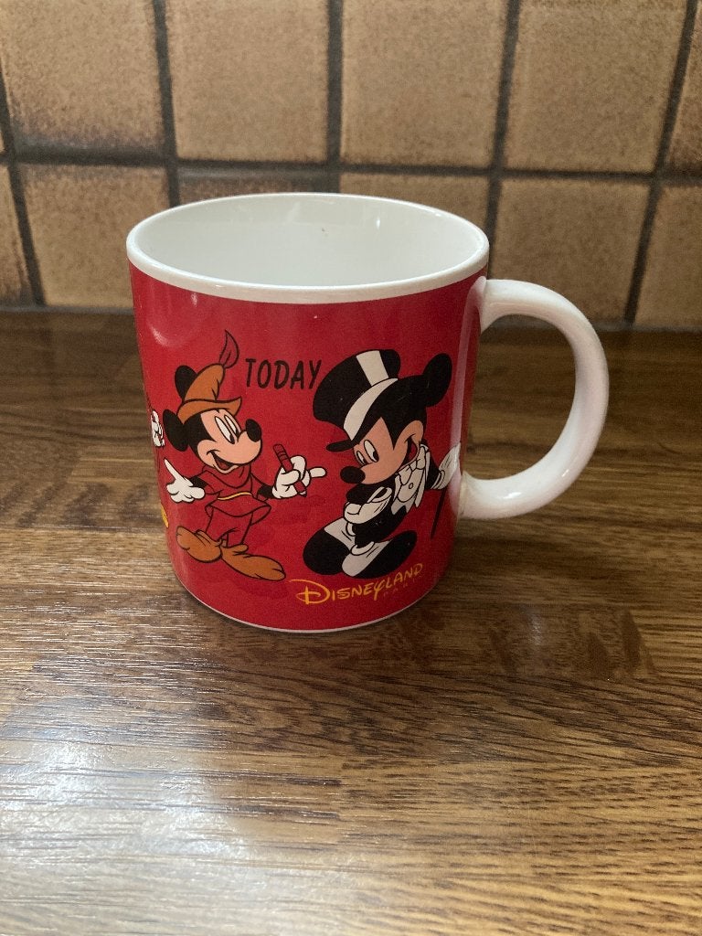 Leuke Mickey Mouse doorheen de jaren mok - Disneyland parijs, Ophalen of Verzenden, Mickey Mouse, Servies