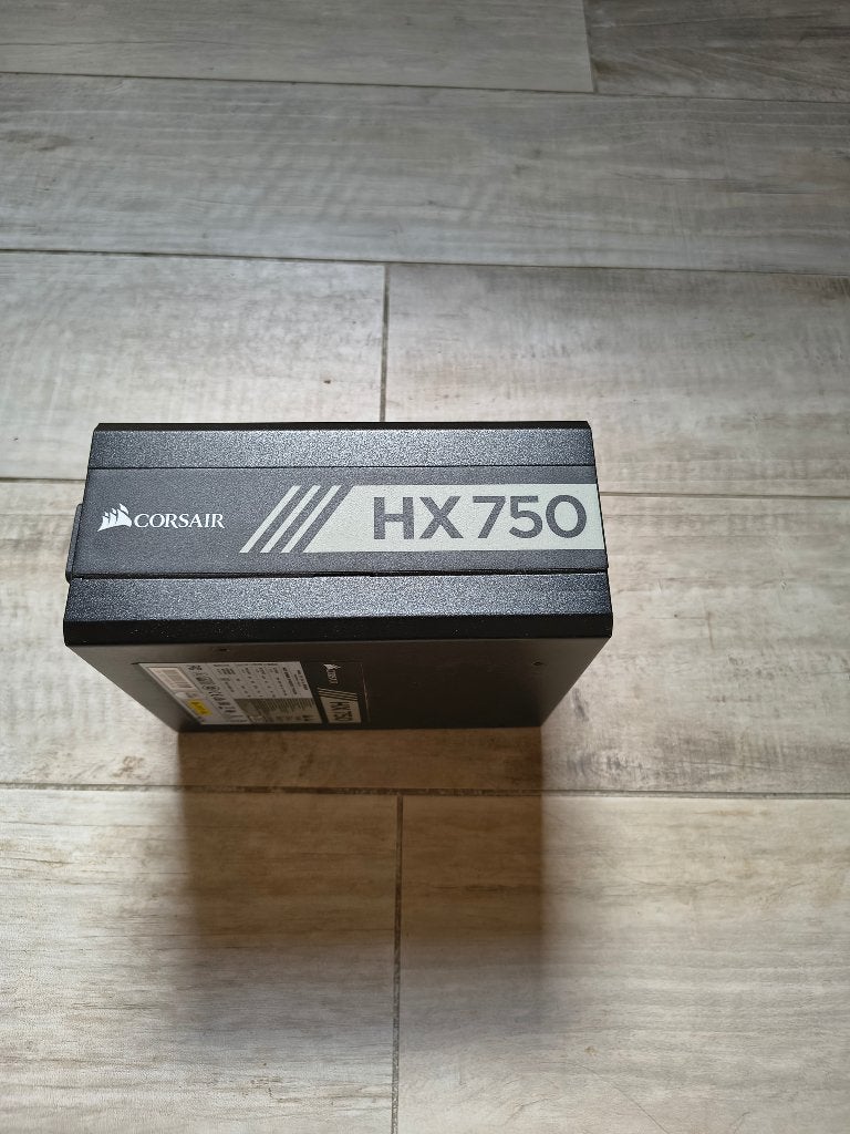 crosair hx 750 80plus platinum, Ophalen, Gebruikt