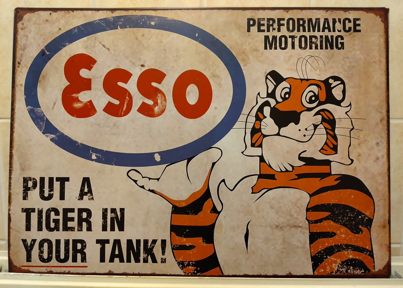 ESSO Tiger Motor Performance. 70x50cm., Verzamelen, Merken en Reclamevoorwerpen, Ophalen of Verzenden, Gebruikt, Reclamebord