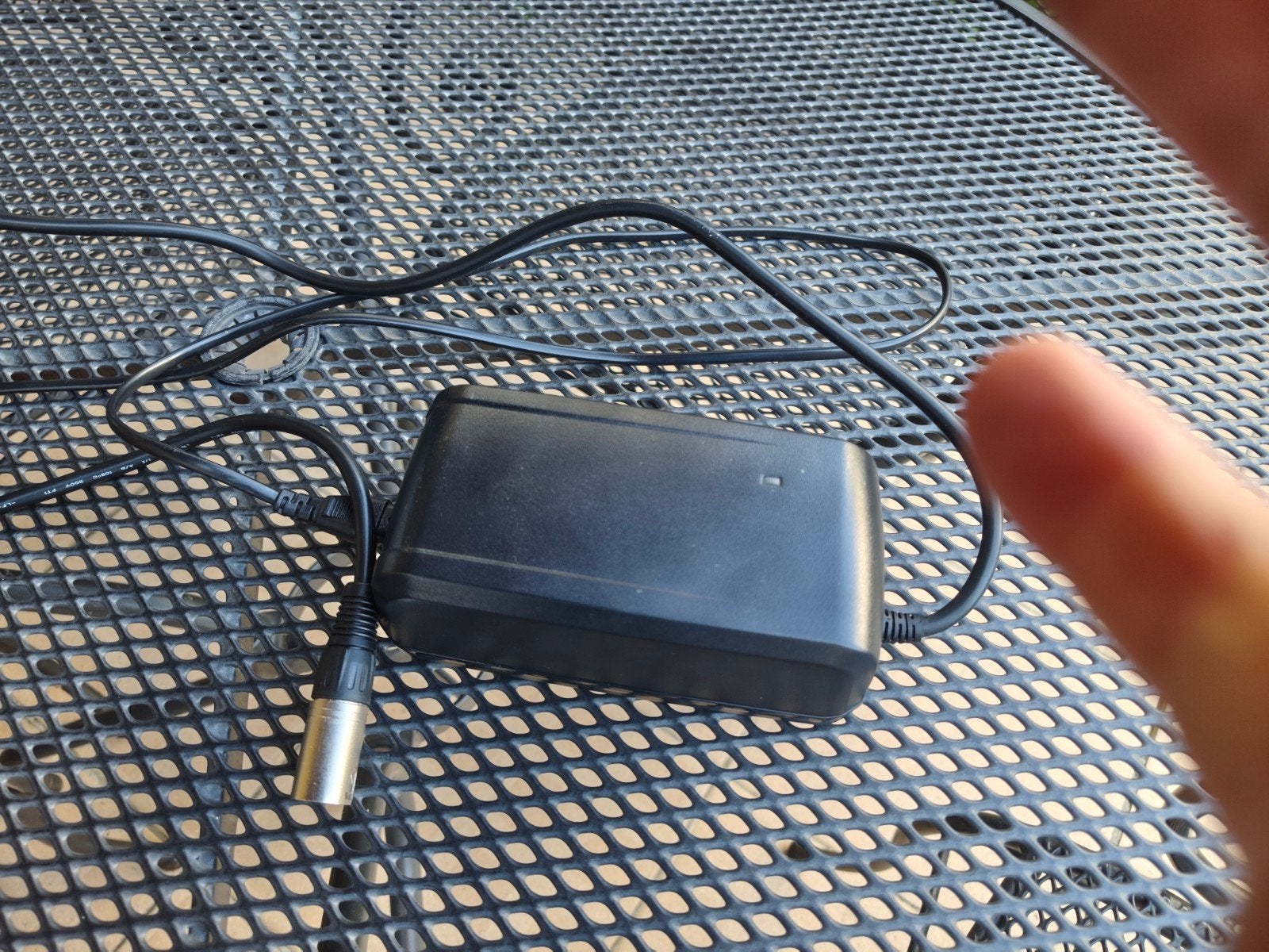 Lader elektrische fiets Giant, 1 maand oud, Fietsen en Brommers, Ophalen