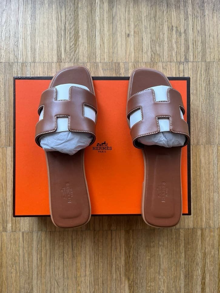 Hermès Oran bruine sandalen, Kleding | Dames, Schoenen, Bruin, Nieuw, Sandalen of Muiltjes, Ophalen of Verzenden
