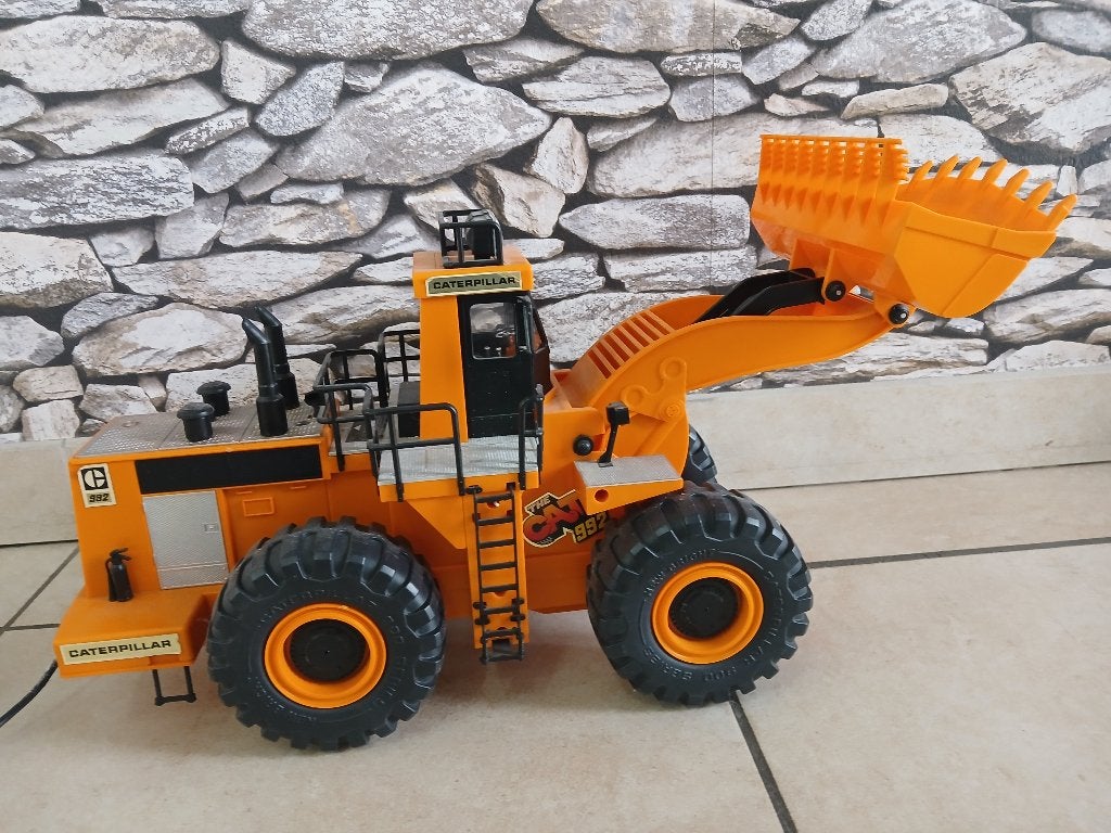 Caterpillar New Bright 992, Ophalen of Verzenden, Gebruikt, Afstandsbediening