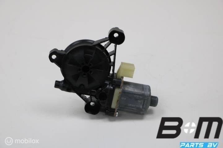 Raammotor linksvoor Audi A3 8V 5Q0959801, Gebruikt