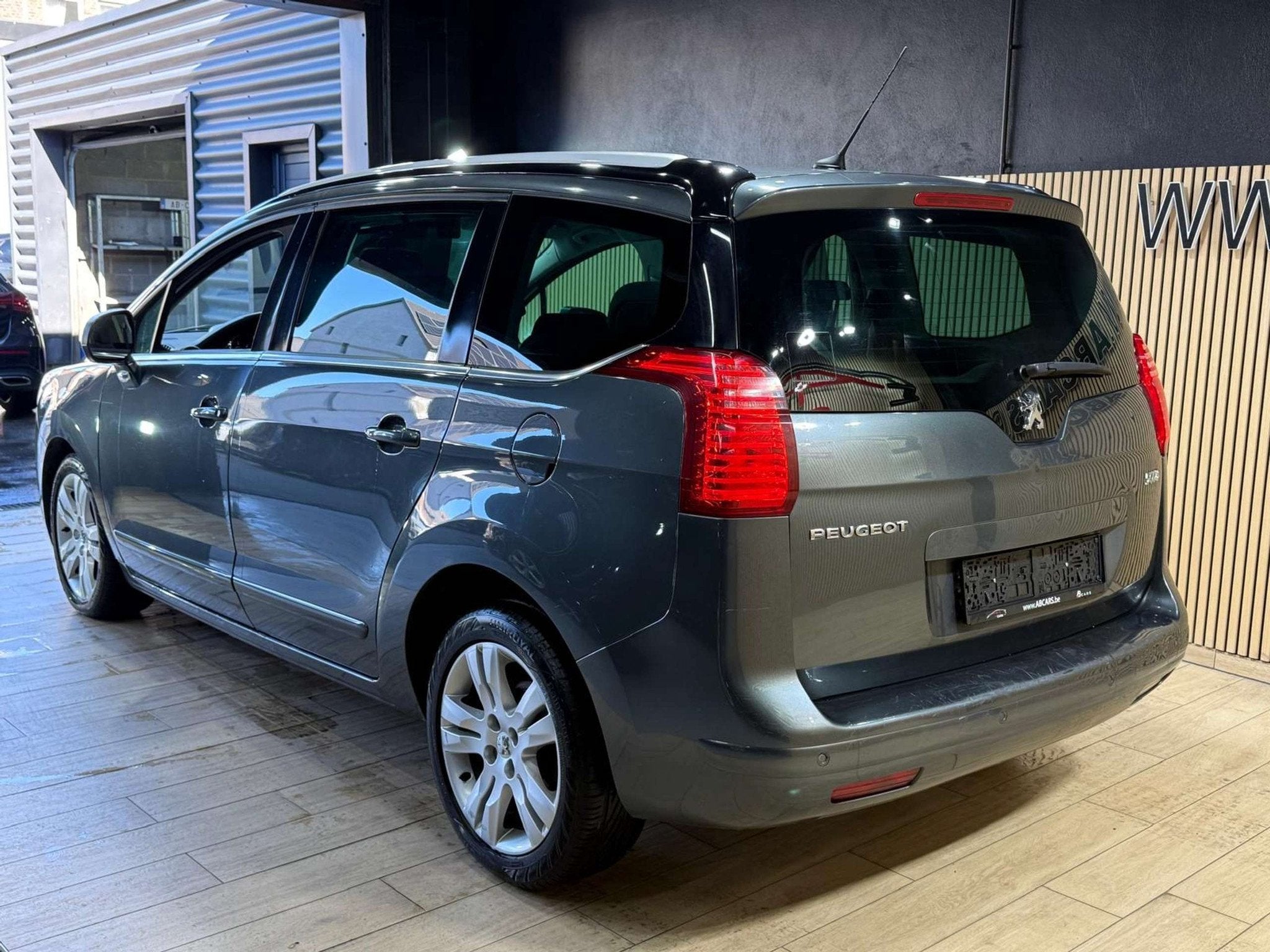 Peugeot 5008 1.6HDI * BOITE AUTO * (automatique), Autos, Achat, 139 g/km, 82 kW, Entreprise