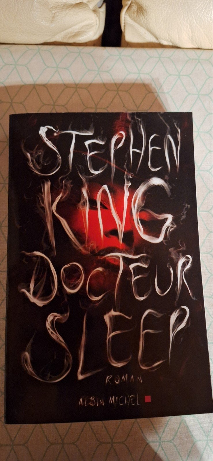 Dr Sleep, Enlèvement