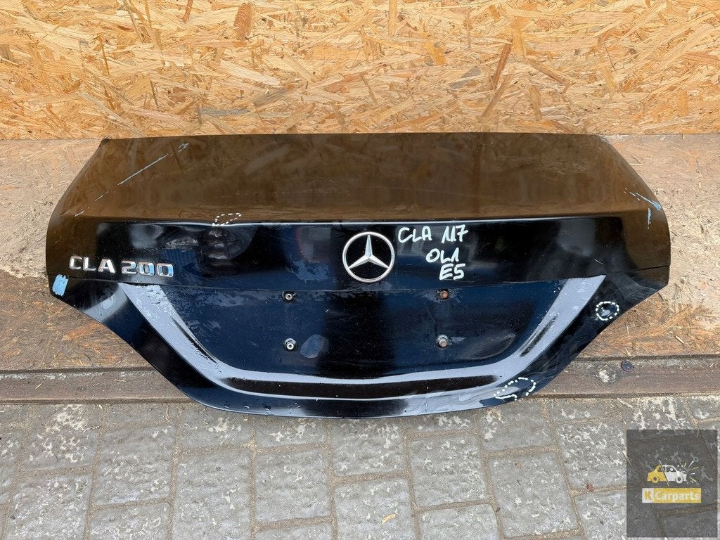 Mercedes CLA W117 Berline achterklep, Gebruikt, Mercedes-Benz AG, Mercedes-Benz, Mercedesstrasse 120
70372  Stuttgart, DE
