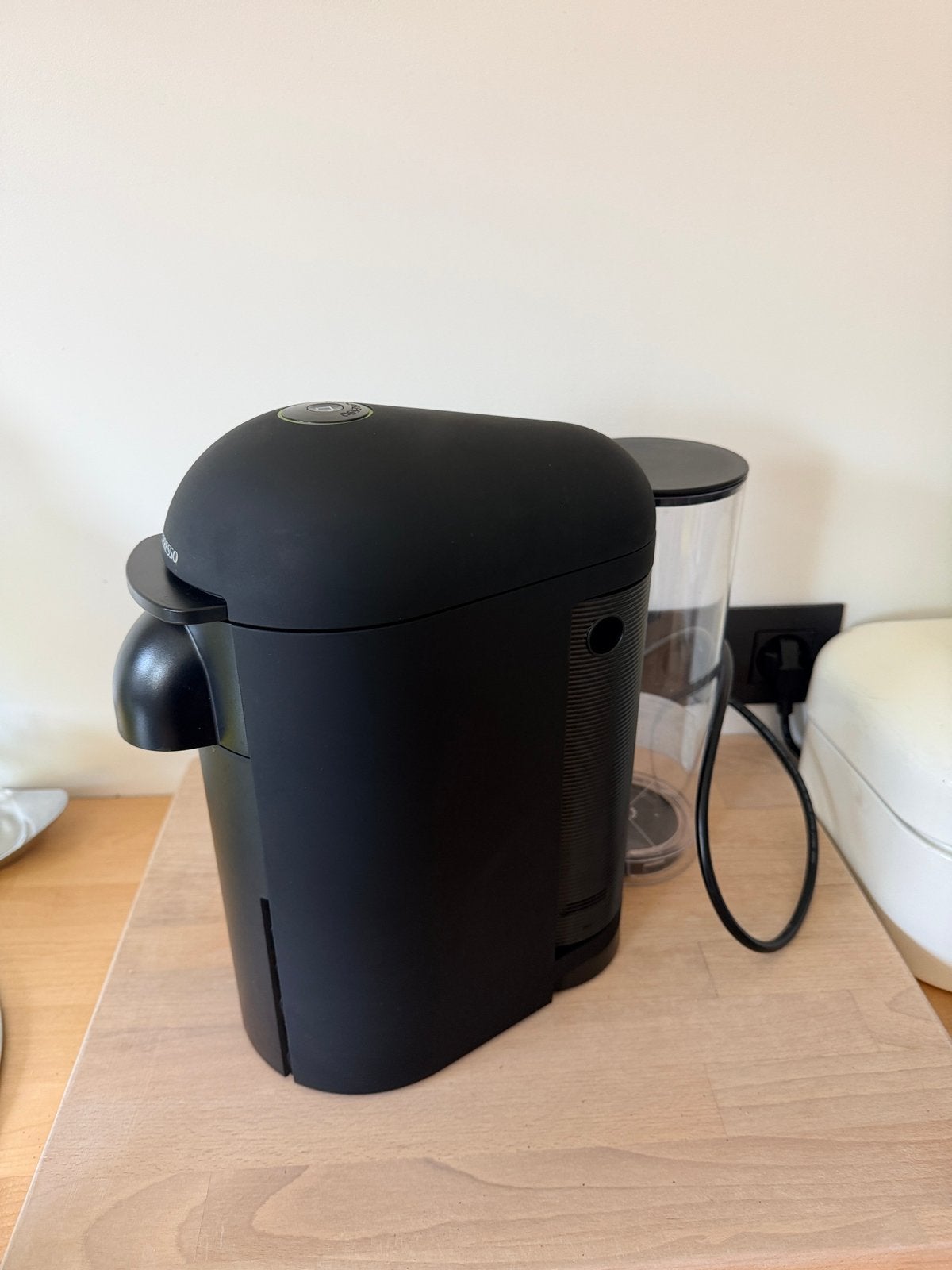 Nespresso Vertuo Plus mat zwart, Ophalen, Gebruikt