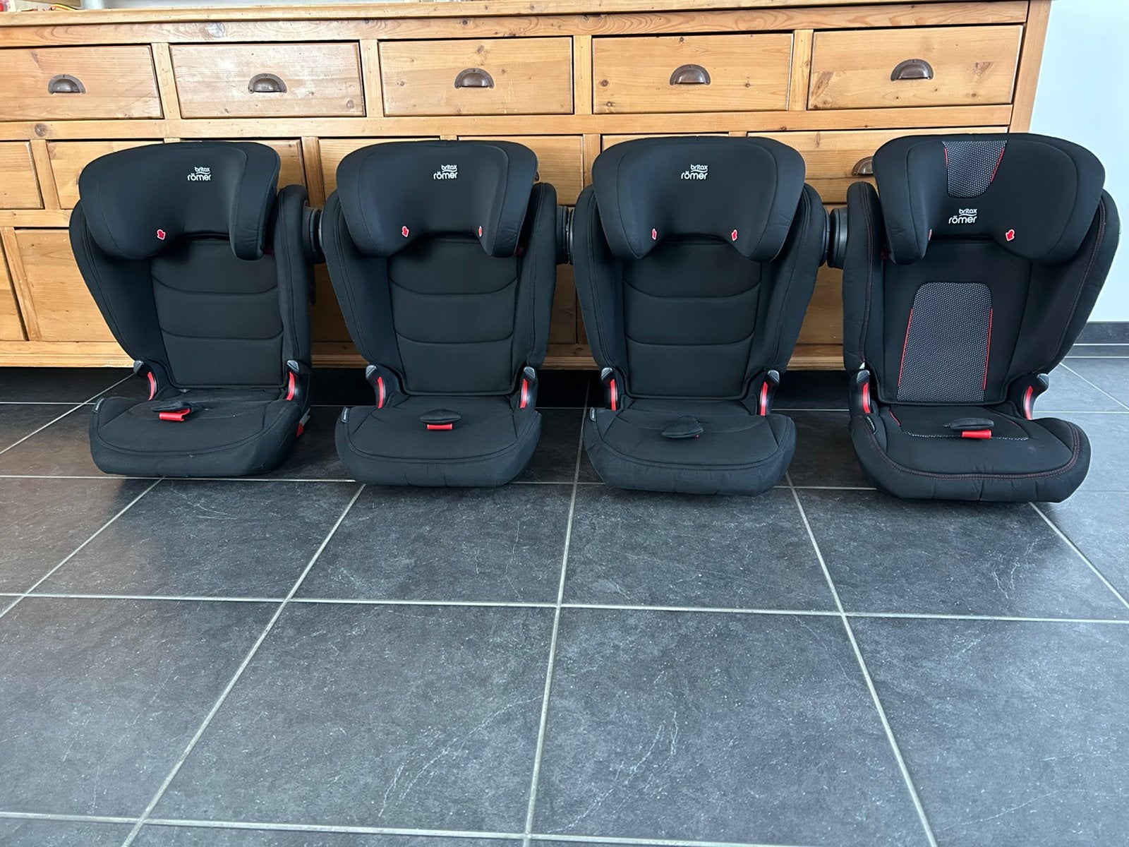 Autostoel Britax Römer Kidfix III M 15-36kg. Prijs=per stuk, Kinderen en Baby's, Autostoeltjes, Romer, Gebruikt, 15 t/m 36 kg