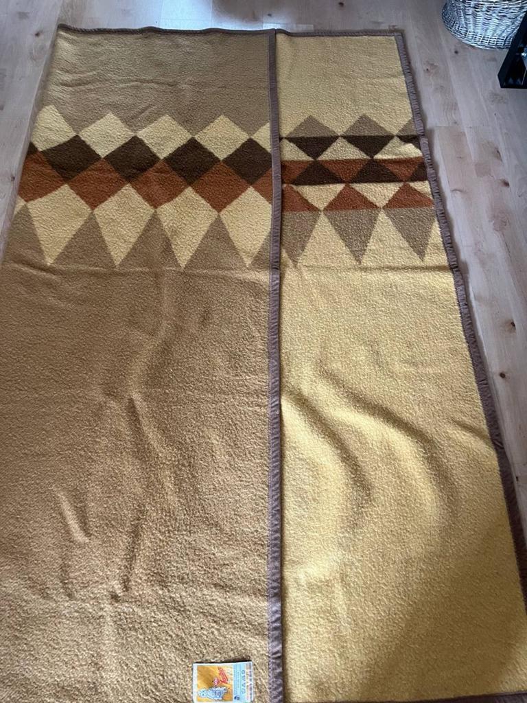 prachtige 100% wol 220x220 woon deken/plaid prima conditie, Huis en Inrichting, Woonaccessoires | Plaids en Woondekens, Verzenden