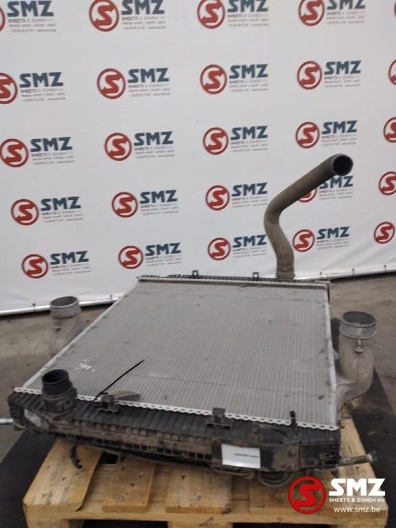 Occ radiateur Iveco Trakker 41225857, Utilisé, Iveco, Moteur et Accessoires