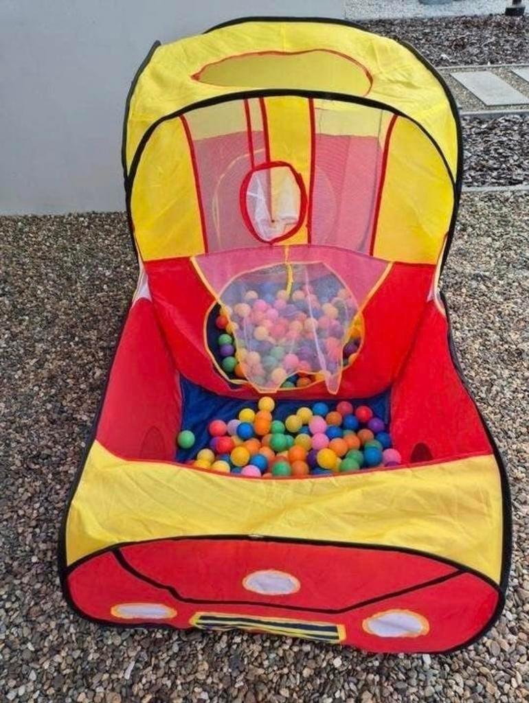 Train: tante de jeux avec balles en plastique., Enfants & Bébés, Enlèvement