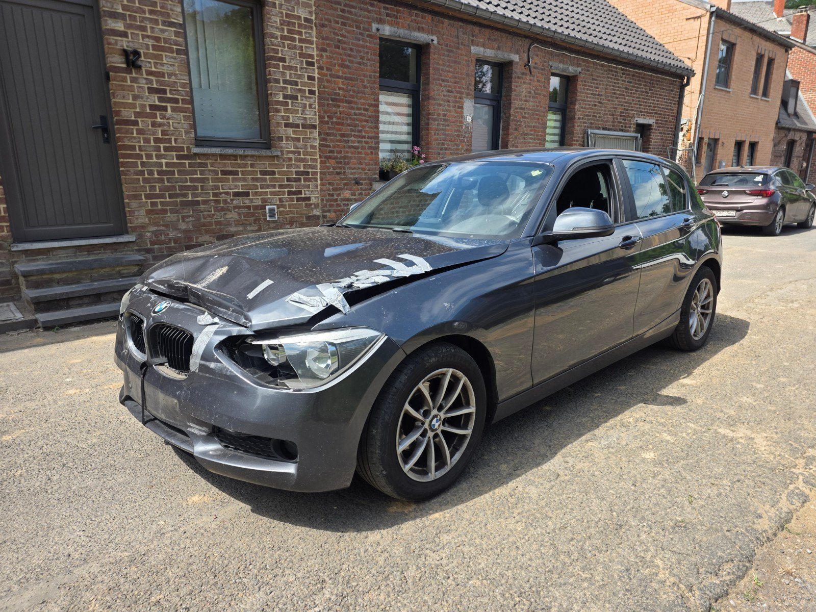 Bmw serie1 f20 116d 2012 accidentée pour pieces ou à réparer, Argent ou Gris, Achat, Entreprise, Noir