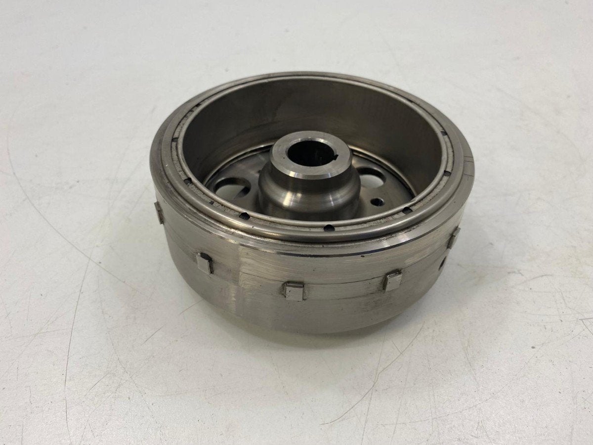 VOLANT MOTEUR KTM 990 Super Duke 2007-2011 (60039005100), Dhr. S. di Majo, Utilisé, Info@cama-motorparts.nl, P.J. Troelstraweg 8 8
3144 CX  MAASSLUIS, NL