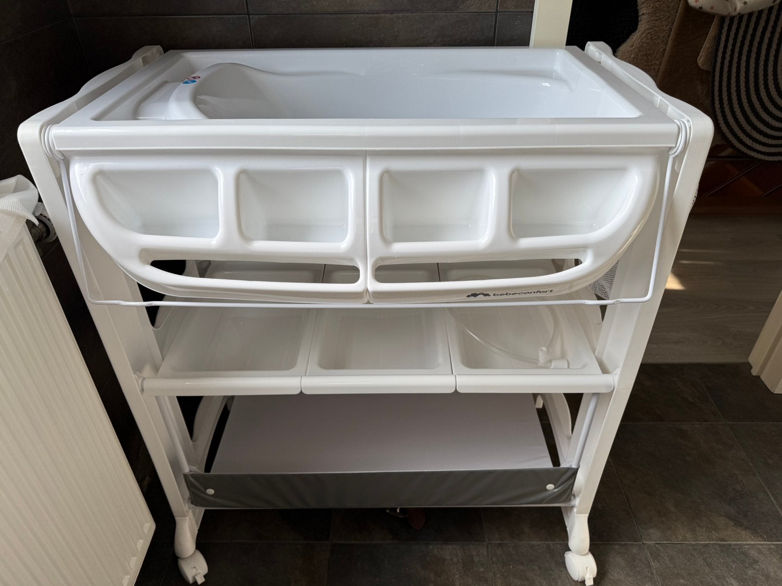 Commode met bad (bebefort) -Zeer goede staat, Ophalen, Zo goed als nieuw, Badje, Overige merken