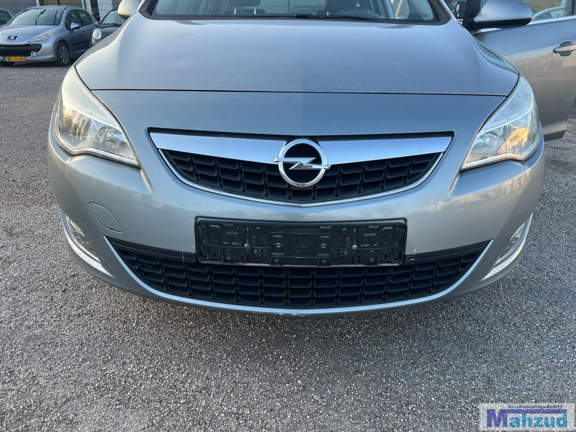 OPEL ASTRA J Grijs Z179 voorbumper 2009-2015, Auto-onderdelen, Gebruikt, Opel Automobile GmbH, Kontakt@opel-infoservice.de, Bumper