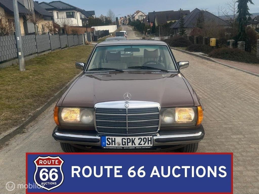 Mercedes-Benz 250 | 1980 | Route 66 Auctions, Achat, Entreprise, Boîte manuelle, Autre carrosserie
