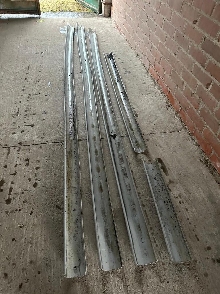 PVC dakgoten grijs met afvoerbuizen, beugels & koppelstukken, Doe-het-zelf en Bouw, Buizen en Afvoer, Ophalen, Gebruikt, 6 meter of meer