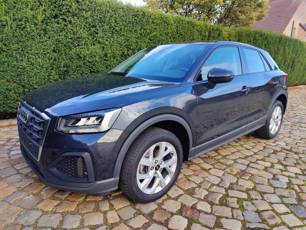 Audi Q2 35 TFSI S tronic, Argent ou Gris, Achat, Carnet d'entretien, Noir