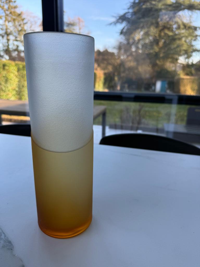 Vase en verre incurvé, Neuf, Moins de 50 cm, Jaune, Verre