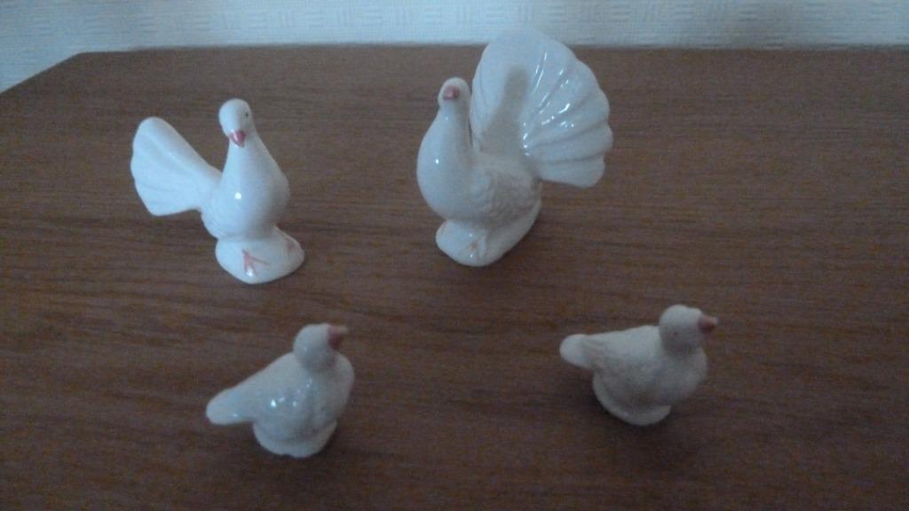 4 x Figurines de paon blanc miniature vintage Bone China, Enlèvement ou Envoi