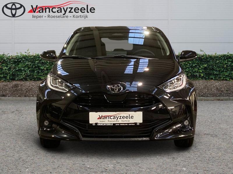 Toyota Yaris Iconic+Hi-techpack+cam+nav+sens V+A, Autos, Toyota, Achat, Euro 6, Noir, 5 portes