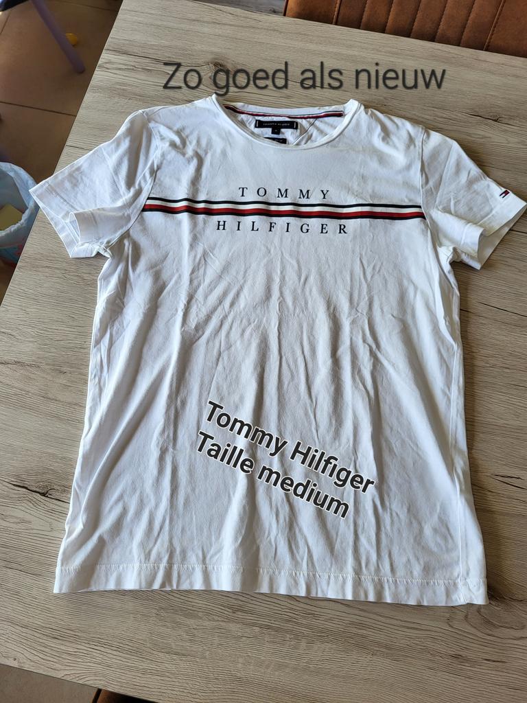 Tshirt van Tommy Hilfiger taille medium, Maat 48/50 (M), Wit, Ophalen of Verzenden, Zo goed als nieuw