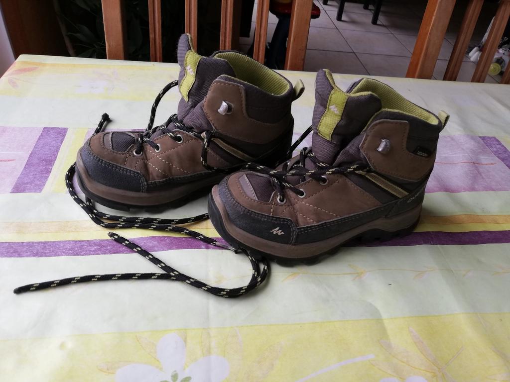 Bottines Chaussures de randonnée enfant pointure 28 queshua, Enlèvement ou Envoi, Utilisé, Chaussures