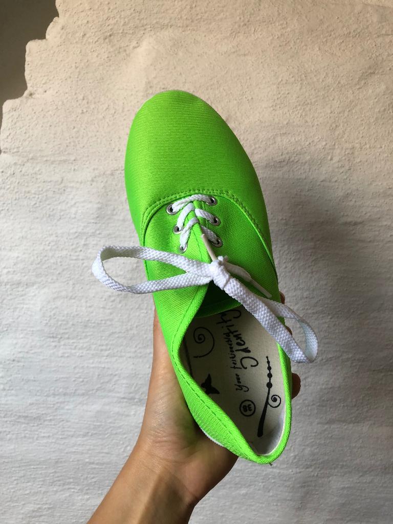 Neon groen schoenen - maat 38, Nieuw, Ophalen of Verzenden, Sneakers, Groen