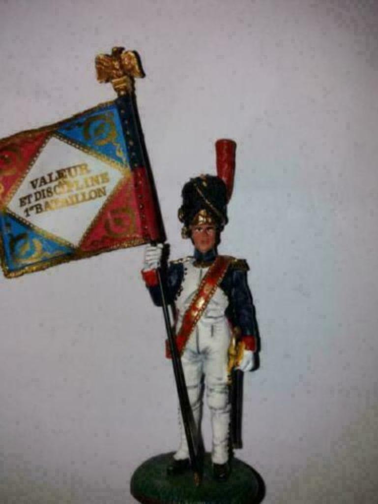 soldat de plomb:Porte-Aigle, 1er Grenadier, GArde Impériale, Enlèvement