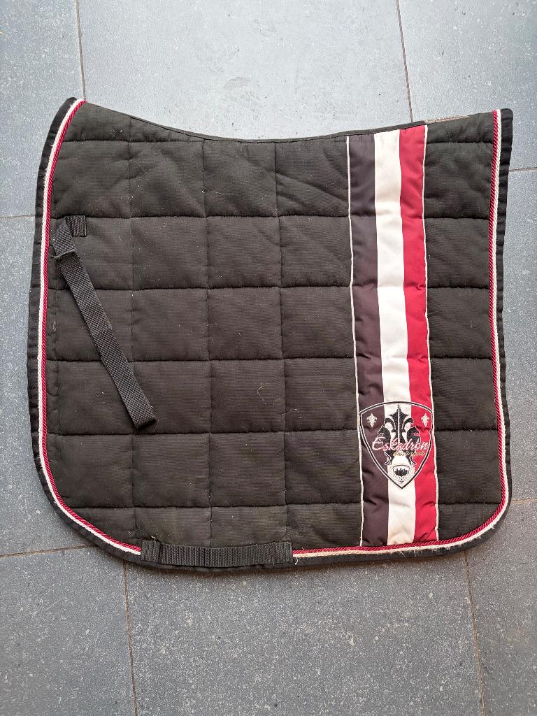 Eskadron dressuur dekje, Dieren en Toebehoren, Ophalen, Gebruikt