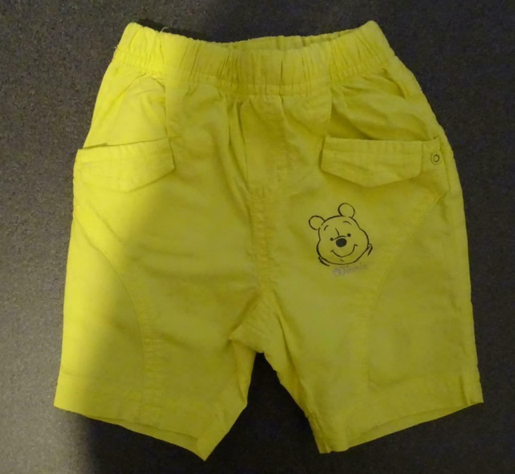 Mooie gele katoenen short Winnie the pooh (maat 68), Disney, Gebruikt, Broekje, Ophalen of Verzenden