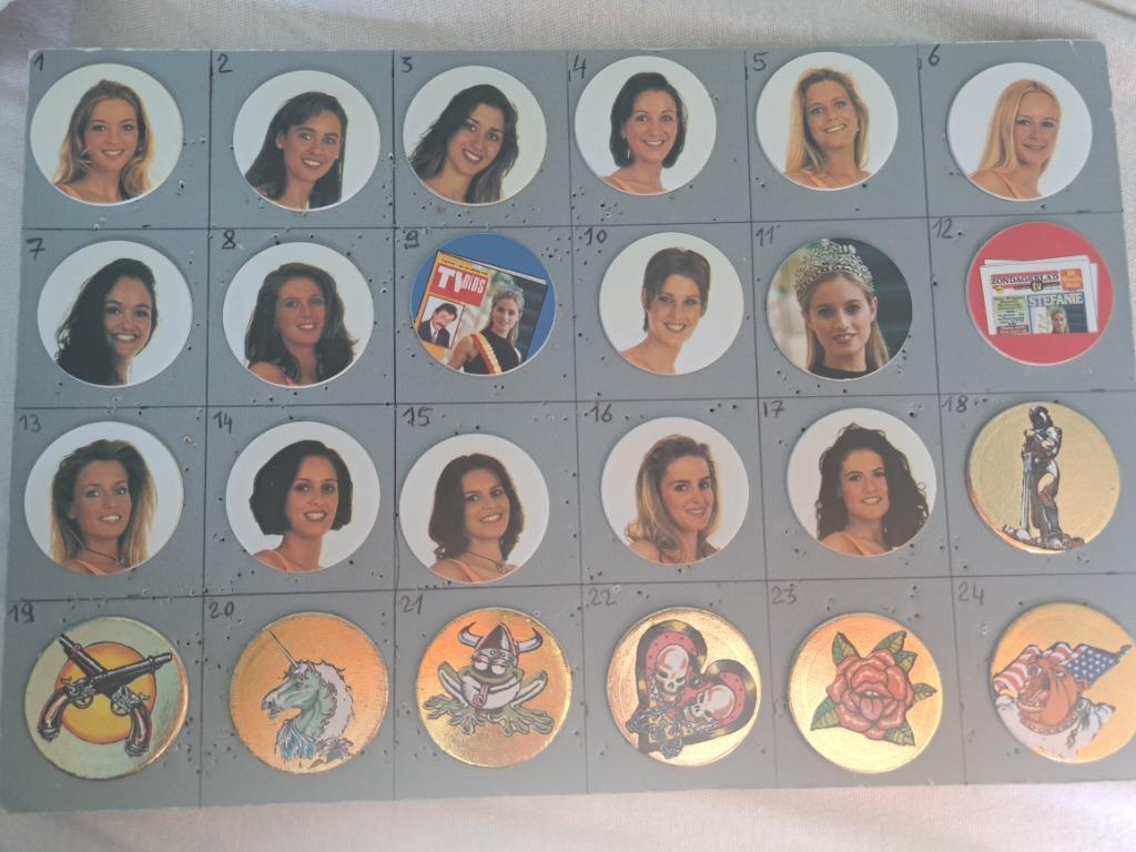 Flippo pog, flippos, skippies, petten, enz... bij de doos, Ophalen