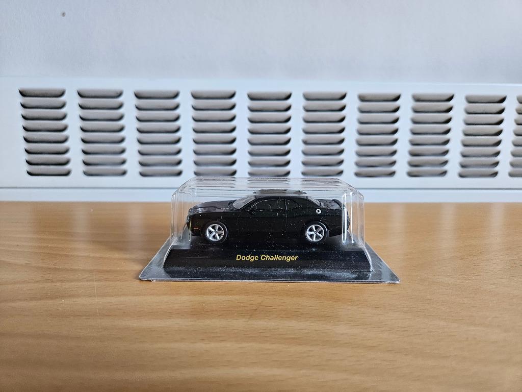 Kyosho Dodge Challenger modèle de voiture 1/64, Enlèvement ou Envoi, Neuf, Voiture