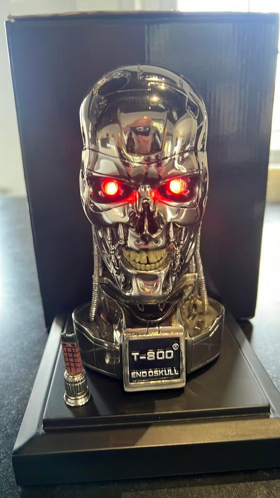 Terminator 2  T-800 half scale endo skull .Studio Canal s.a, Ophalen, Nieuw, Beeldje, Replica of Model
