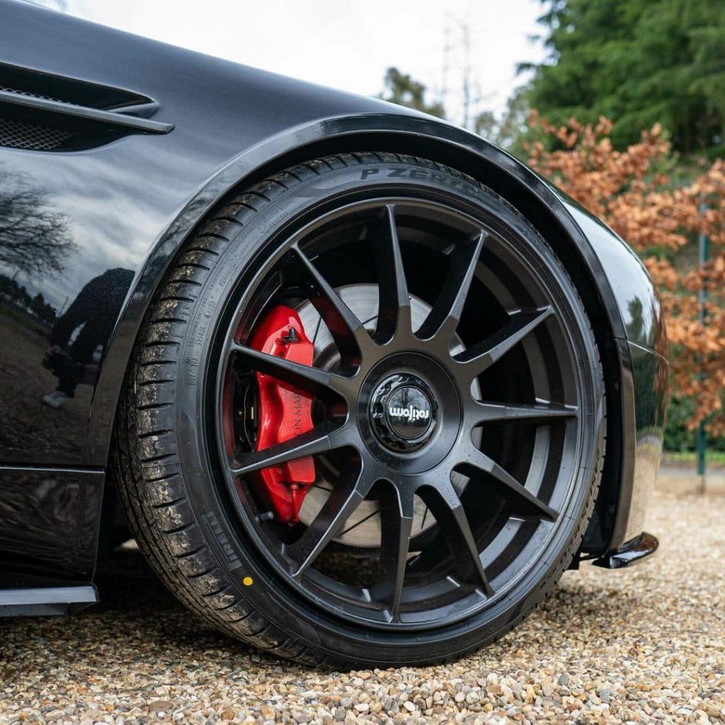 Laatste 4 Stuks – Rotiform DTM 19 inch | Zwart | NIEUW!, Enlèvement, Neuf, Hyundai