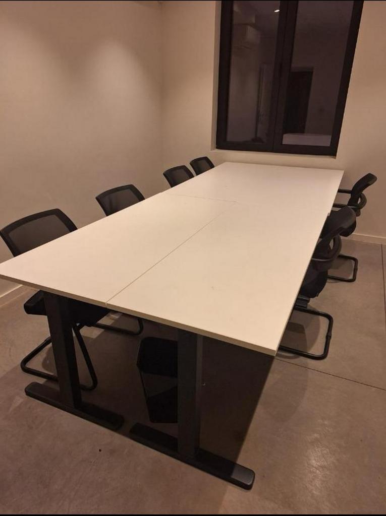 Vergadertafel / bureau wit – groot werkblad, Ophalen, Zo goed als nieuw