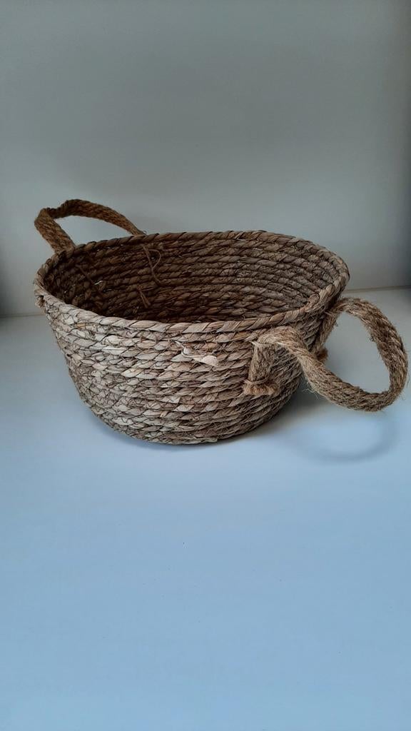 Mand met 2 handgrepen voor decoratie, cachepot of pluk., Huis en Inrichting, Ophalen of Verzenden, Zo goed als nieuw, Mand